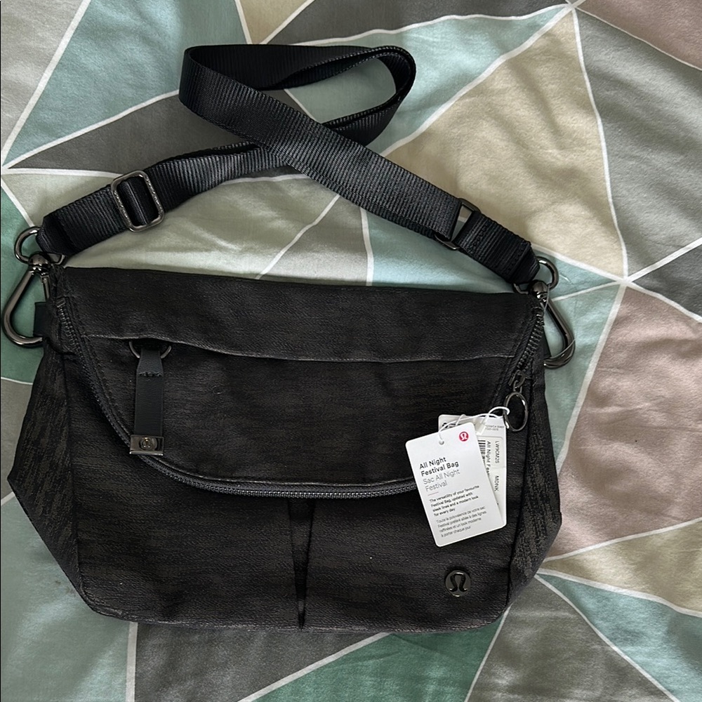 Lululemon Athletica Black All Night Festival Bag nwt